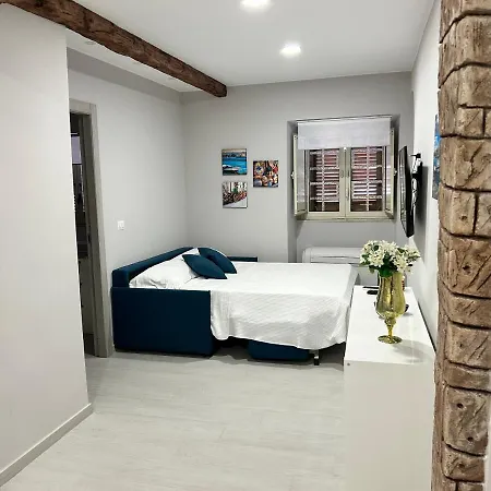 Апартаменти San Julian House