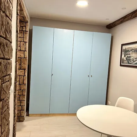 San Julian House Катанія